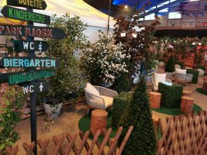 Wegweiser bunt Holz personalisiert zweiseitig 3